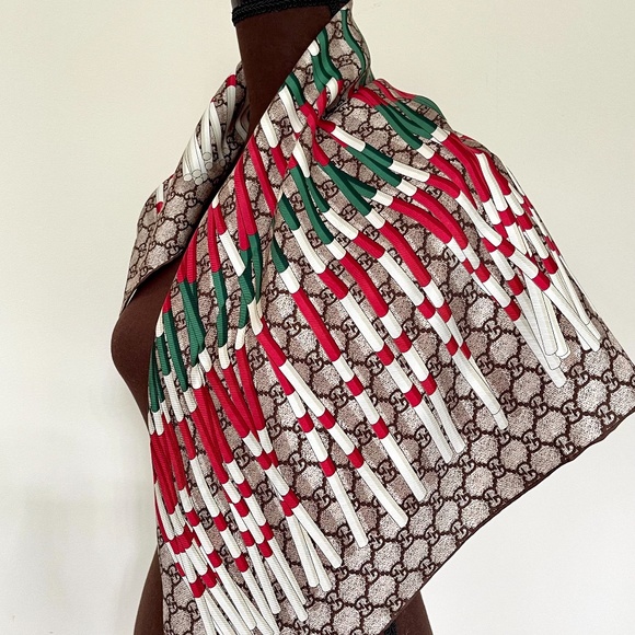 New Gucci Scarf Logo GG Print Club WEB Beige Silk Scarf Wrap - Picture 4 of 11
